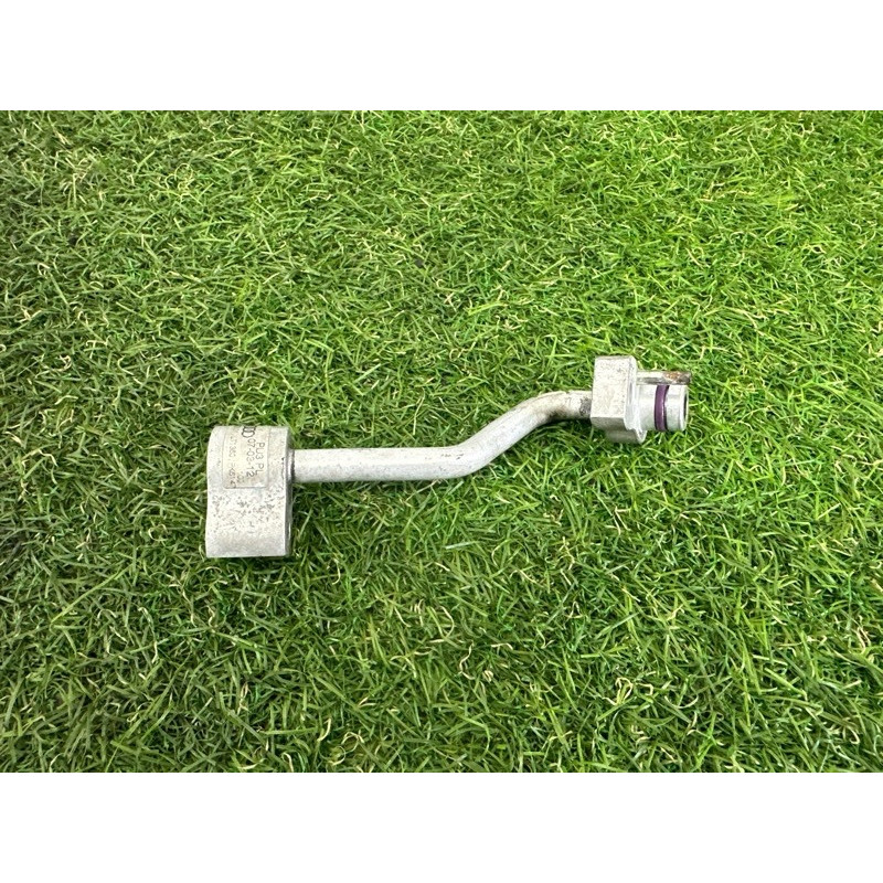 Трубка кондиционера (отопление и кондиционирование) AUDI Q5 8R 2012 2.0 CAEB 8R0260367