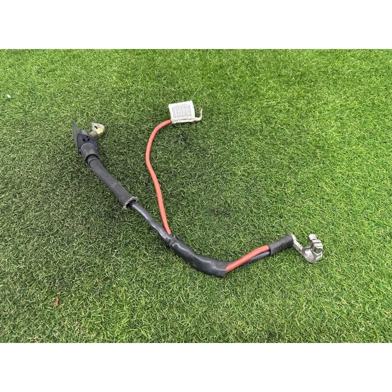 Клемма плюсовая (электрика) AUDI A3 8V 2015 1.8 CNSB 5Q0971228G