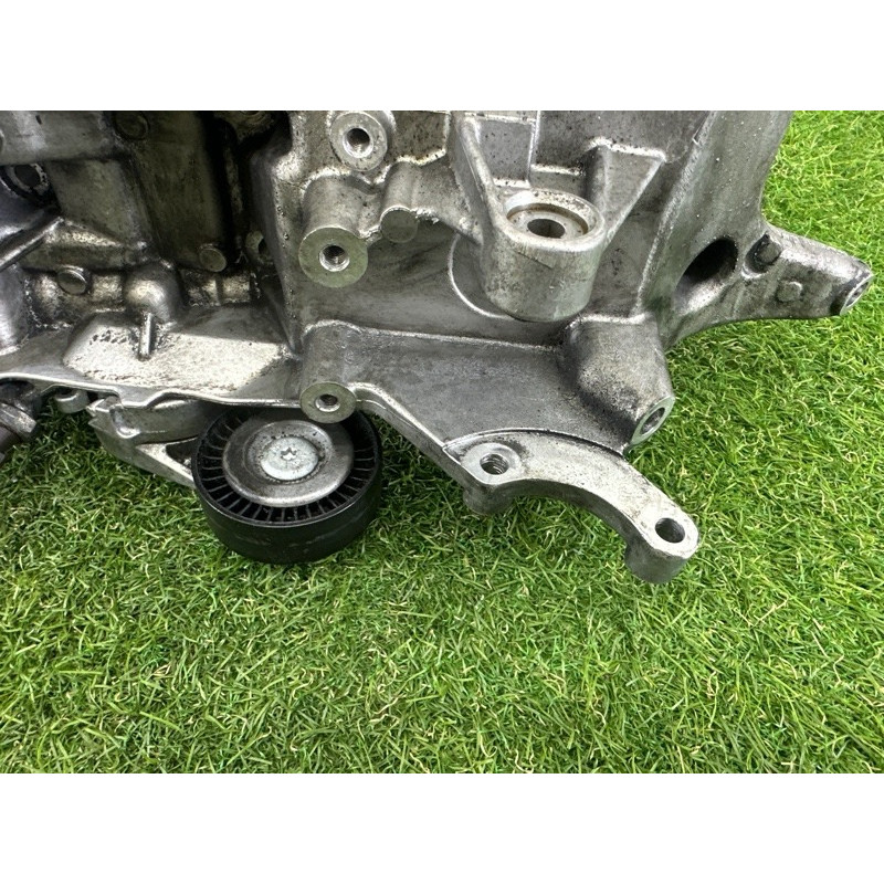 Корпус масляного фильтра (двигатель и элементы) AUDI A4 B8 2012 2.0 CAEB 06H903143H