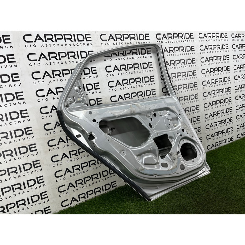 Дверь голая (наружные элементы кузова) Opel Vectra C 2008 1.9 D 124063