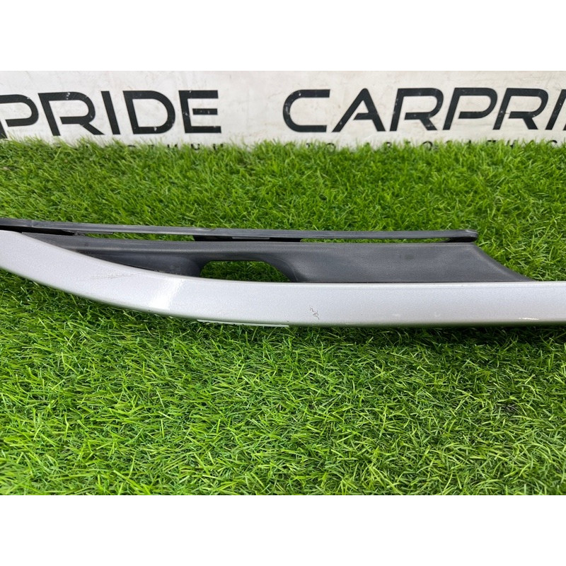 Рейлинг на крышу (кузов и элементы) Jeep Cherokee KL 68102997AD