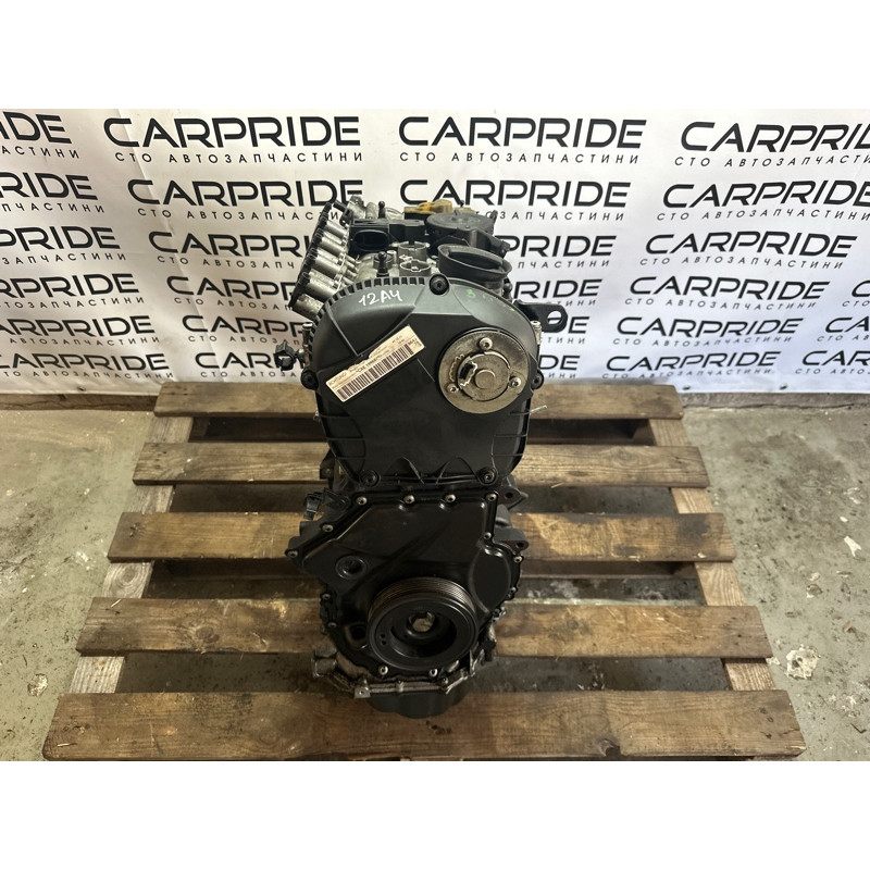 Двигатель (двигатель и элементы) AUDI A4 B8 2012 2.0 CAEB 06H100035H