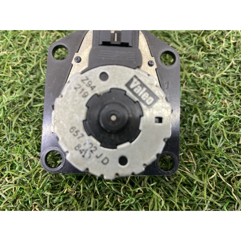 Привод заслонки отопителя (отопление и кондиционирование) PEUGEOT 607 1 2002 3.0i V6 657102jd