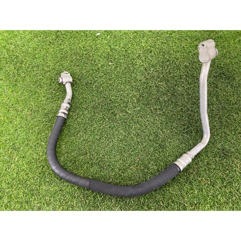 Трубка кондиционера (отопление и кондиционирование) AUDI Q5 8R 2012 2.0 CAEB 8R0260701G