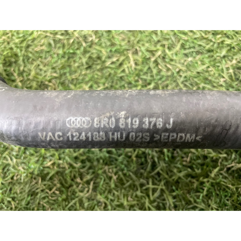 Патрубок (система охлаждения) AUDI Q5 8R 2012 2.0 CAEB 8R0819371E