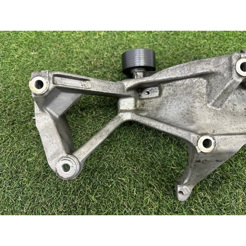 Кронштейн генератора (кронштейны двигателя) Volkswagen Touareg NF 2015 3.6 CGRA 03H260087F