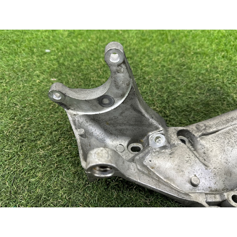 Кронштейн генератора (кронштейны двигателя) Volkswagen Touareg NF 2015 3.6 CGRA 03H260087F