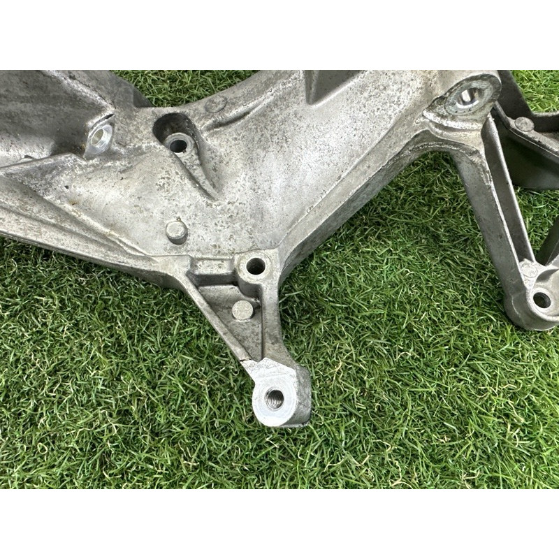 Кронштейн генератора (кронштейны двигателя) Volkswagen Touareg NF 2015 3.6 CGRA 03H260087F