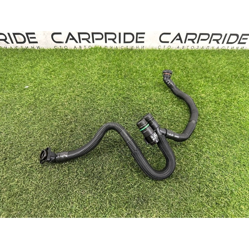 Трубка вентиляции картерных газов (двигатель и элементы) AUDI A7 4G 2012 3.0 CGXB 06E103217AD