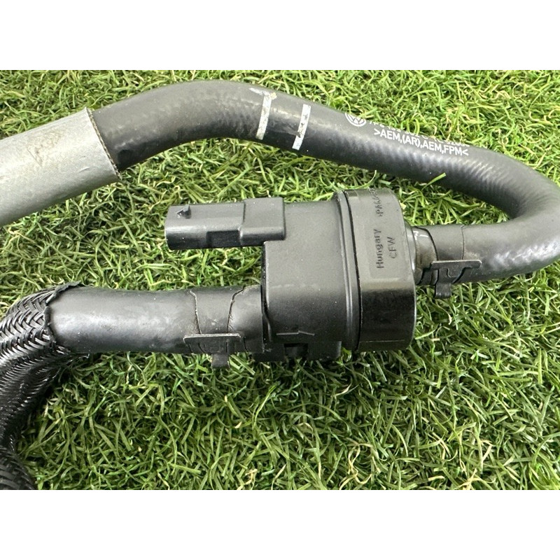 Клапан вентиляции топливного бака (топливная система) Volkswagen Touareg NF 2015 3.6 CGRA 7P6133352C