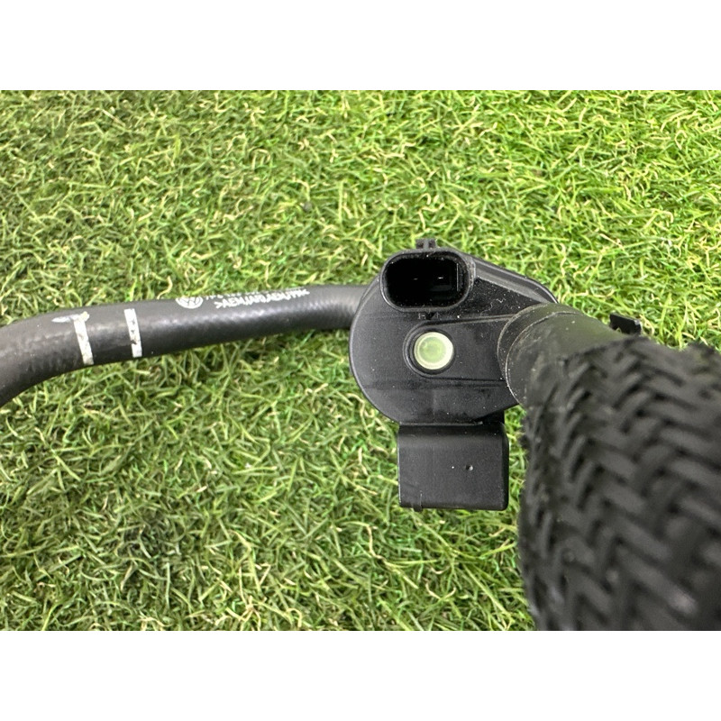 Клапан вентиляции топливного бака (топливная система) Volkswagen Touareg NF 2015 3.6 CGRA 7P6133352C