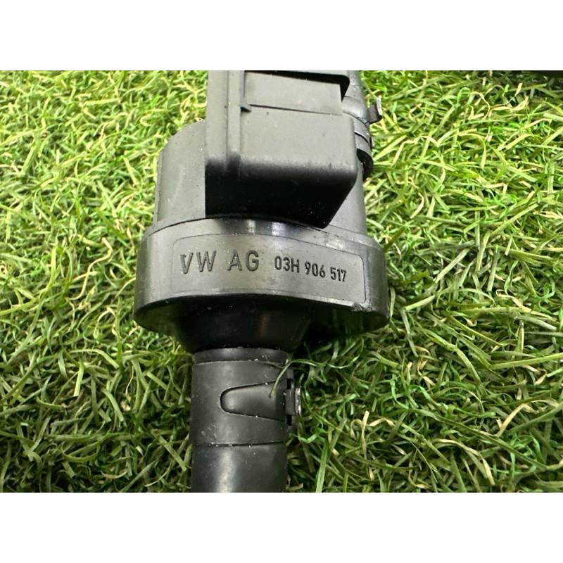 Клапан вентиляции топливного бака (топливная система) Volkswagen Touareg NF 2015 3.6 CGRA 7P6133352C