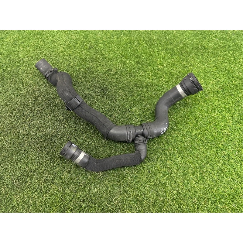 Патрубок (система охлаждения) AUDI Q5 8R 2012 2.0 CAEB 8R0121055D