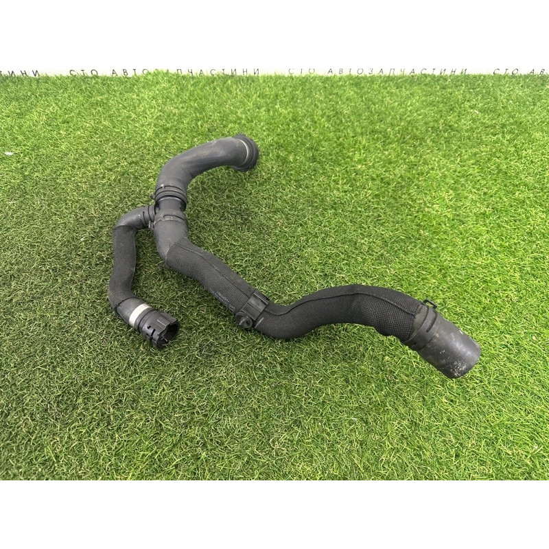 Патрубок (система охлаждения) AUDI Q5 8R 2012 2.0 CAEB 8R0121055D