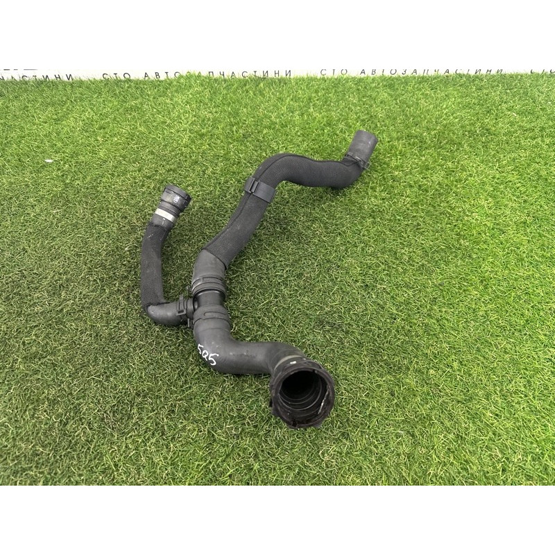 Патрубок (система охлаждения) AUDI Q5 8R 2012 2.0 CAEB 8R0121055D