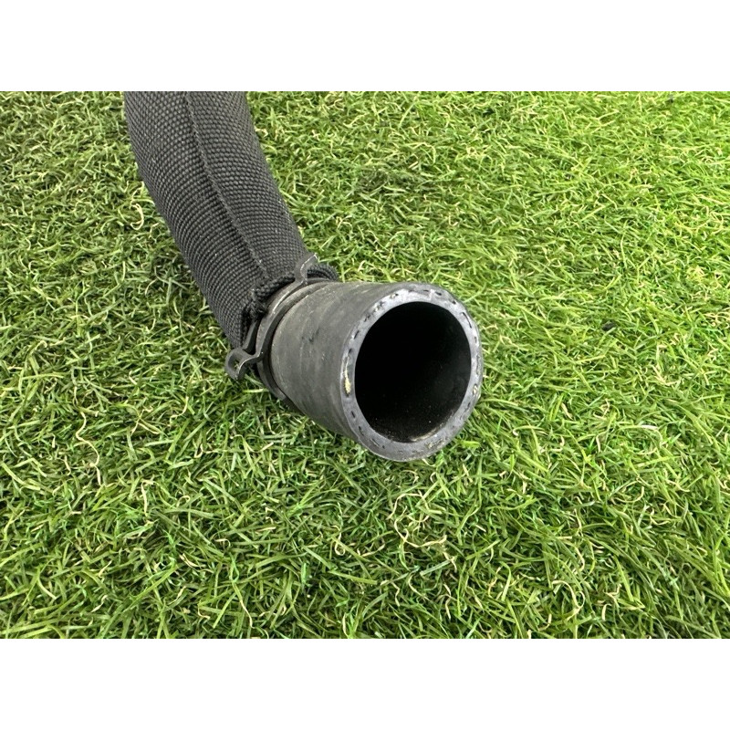 Патрубок (система охлаждения) AUDI Q5 8R 2012 2.0 CAEB 8R0121055D