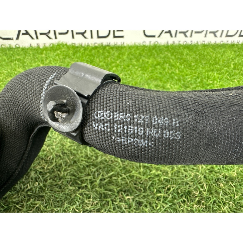 Патрубок (система охлаждения) AUDI Q5 8R 2012 2.0 CAEB 8R0121055D