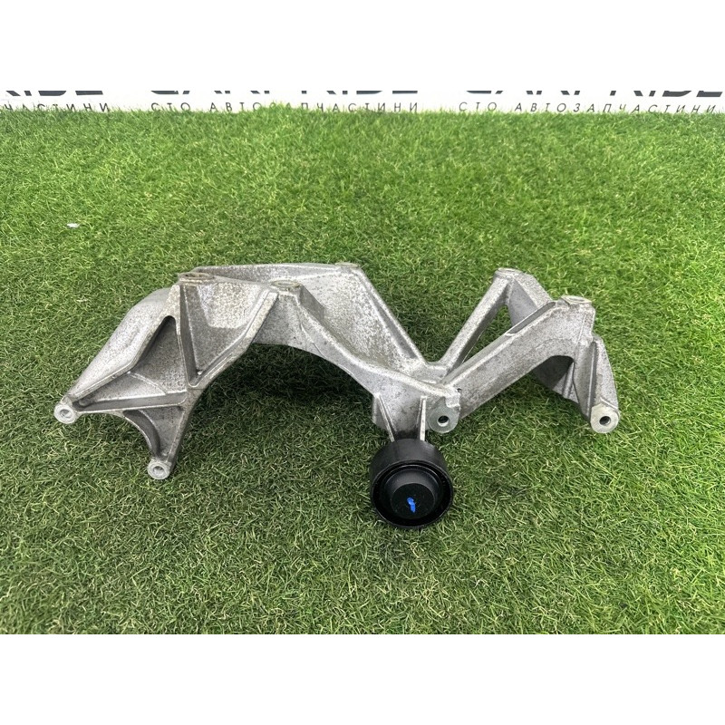 Кронштейн генератора (кронштейны двигателя) Volkswagen Touareg NF 2015 3.6 CGRA 03H260087E