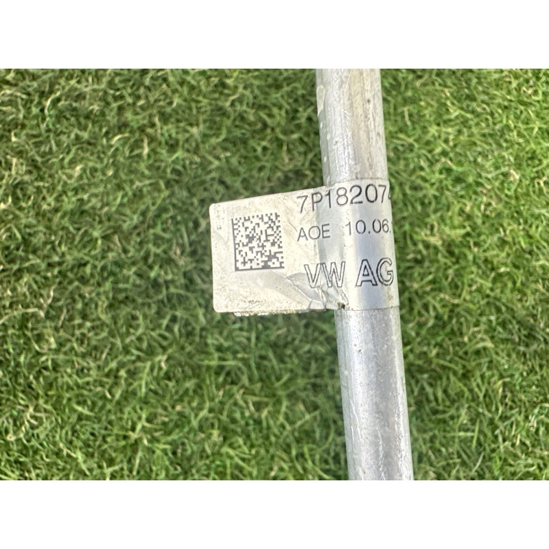 Трубка кондиционера (отопление и кондиционирование) Volkswagen Touareg NF 2015 3.6 CGRA 7P1820741CB