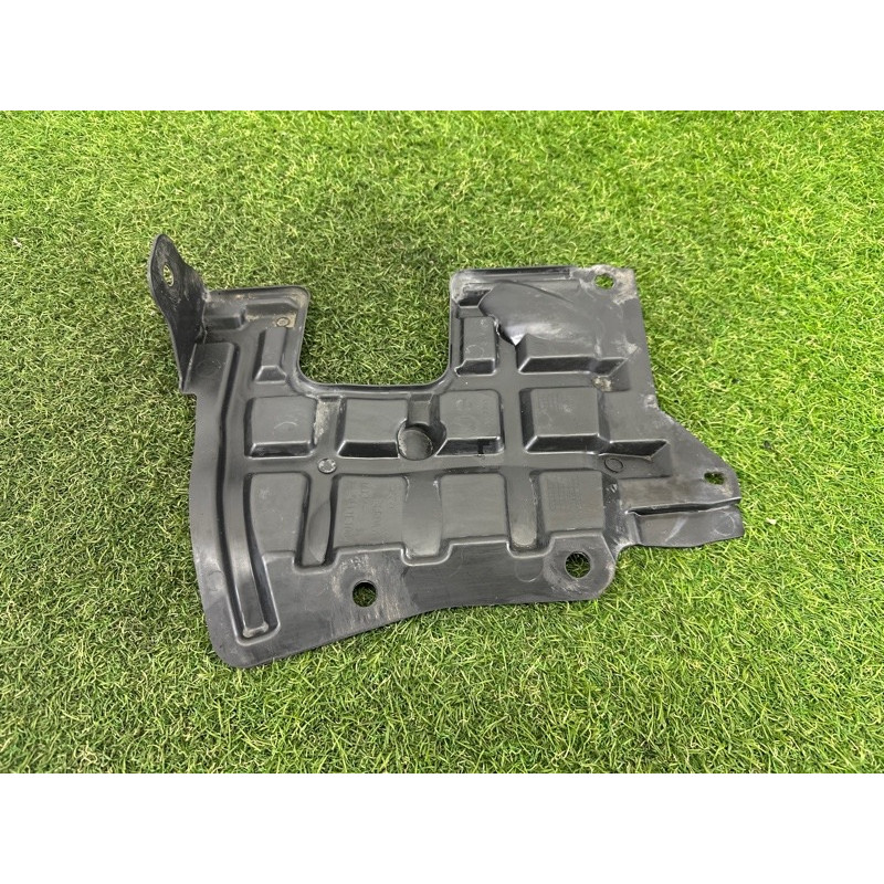 Захист двигуна (кузов і елементи) Nissan Rogue T33 2021 2.5 PR25DD 648396RR0A