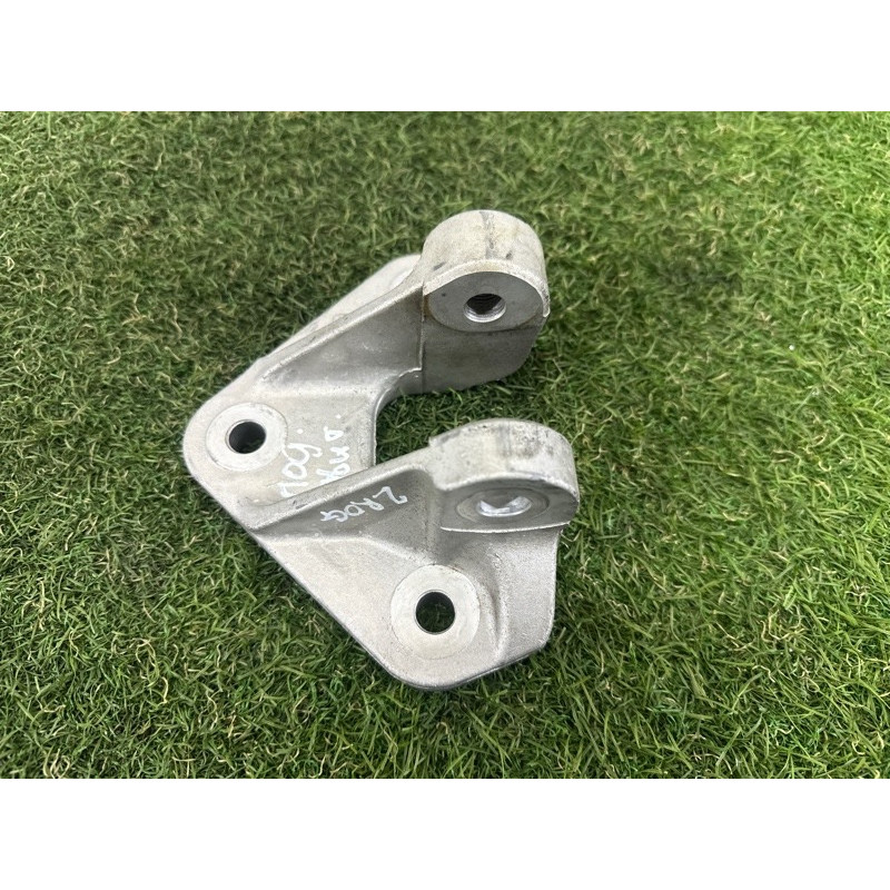 Кронштейн подушки двигателя (кронштейны двигателя) Nissan Rogue T33 2021 2.5 PR25DD 113326RA0A