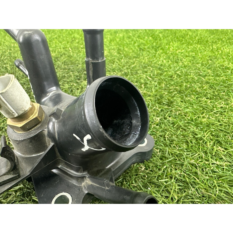 Фланец системы охлаждения (система охлаждения) Nissan Rogue T33 2021 2.5 PR25DD 110606CA0A