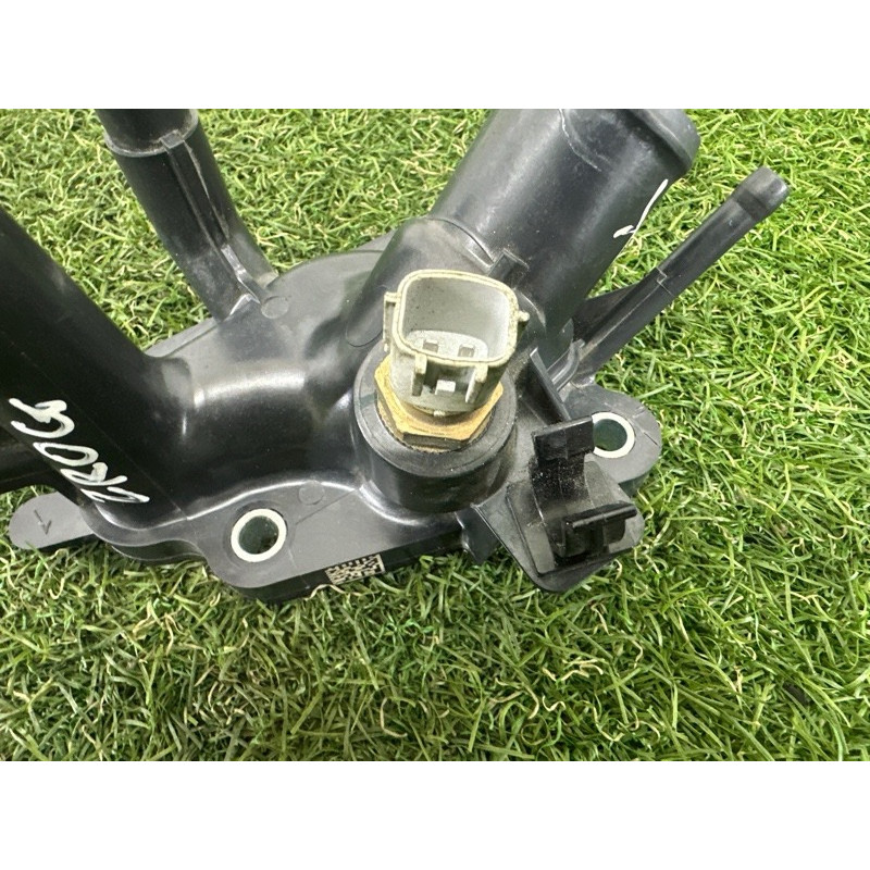 Фланец системы охлаждения (система охлаждения) Nissan Rogue T33 2021 2.5 PR25DD 110606CA0A