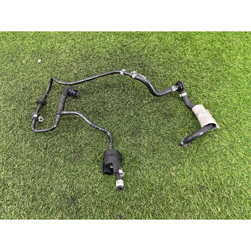 Клапан вентиляции топливного бака (топливная система) AUDI A4 B8 2012 2.0 CAEB 06H133781CB