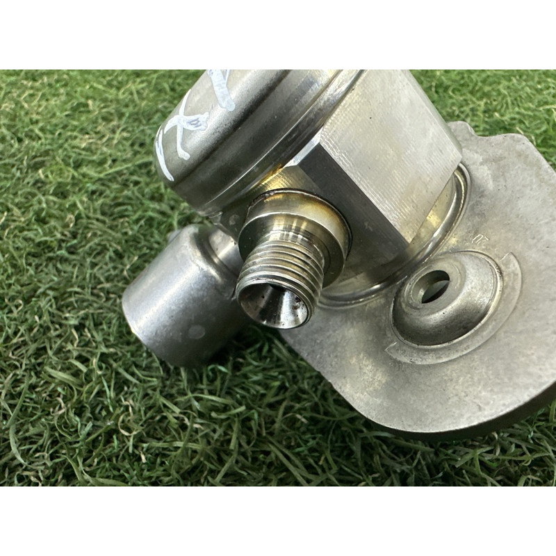 ТНВД (паливна система) BMW X1 F48 2016 2.0 B46B20 13517636881