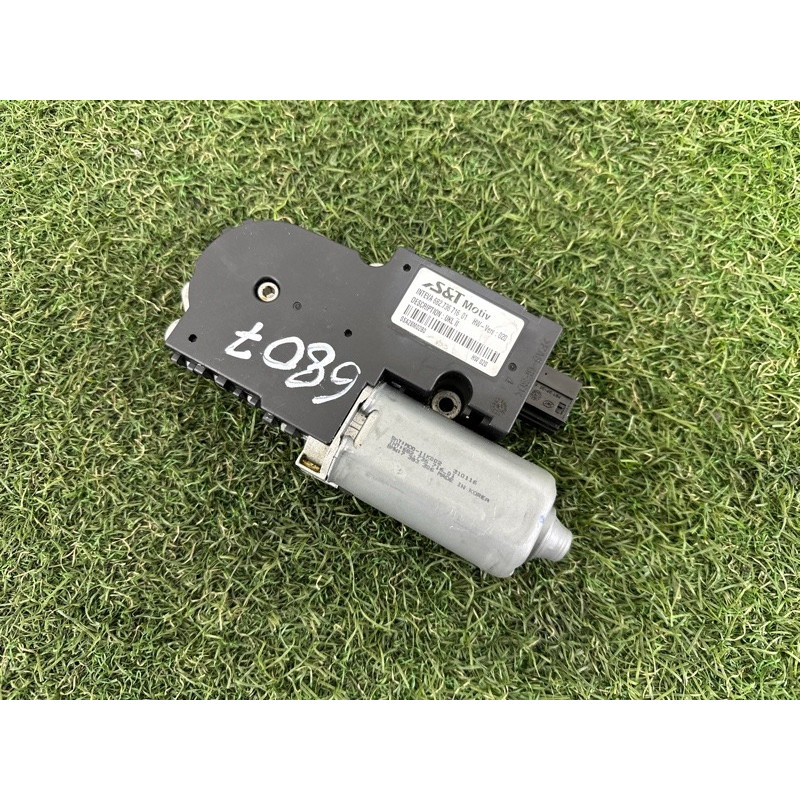 Мотор люка (электрика) BMW X1 F48 2016 2.0 B46B20 54107391782