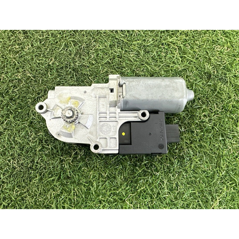 Мотор люка (электрика) BMW X1 F48 2016 2.0 B46B20 54107391782