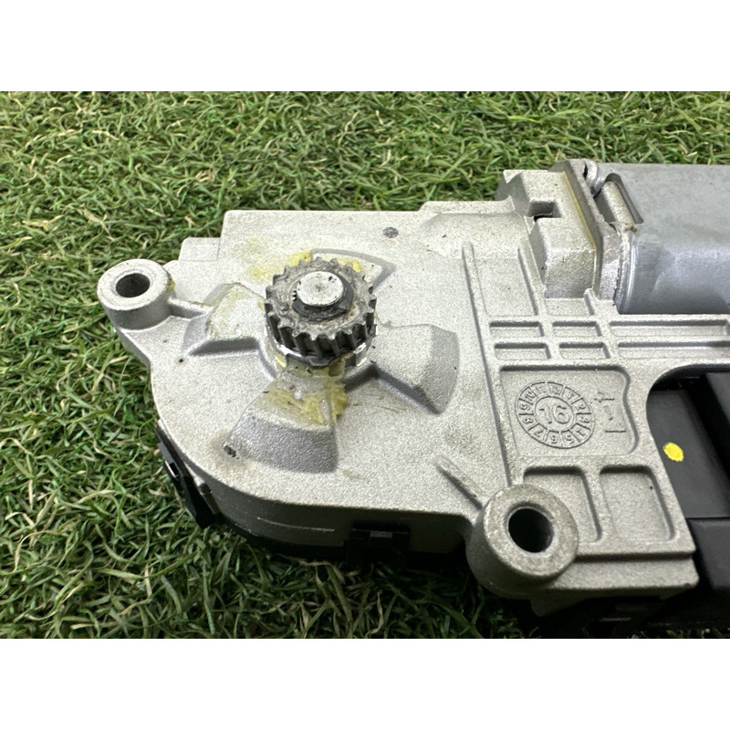 Мотор люка (электрика) BMW X1 F48 2016 2.0 B46B20 54107391782