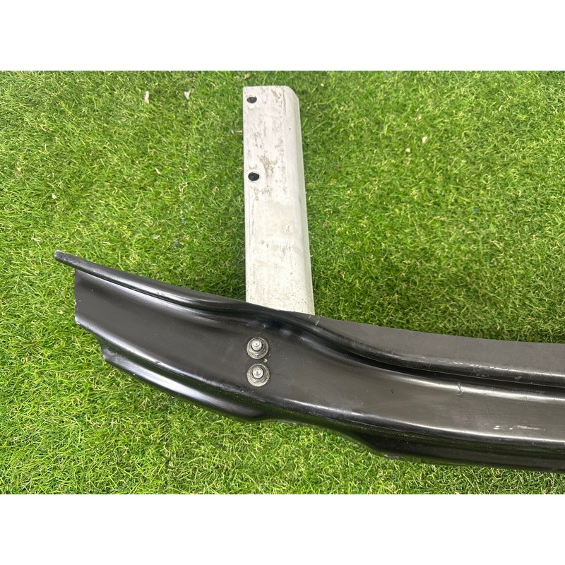 Усилитель бампера (наружные элементы кузова) AUDI A4 B8 2012 2.0 CAEB 8T0807313A