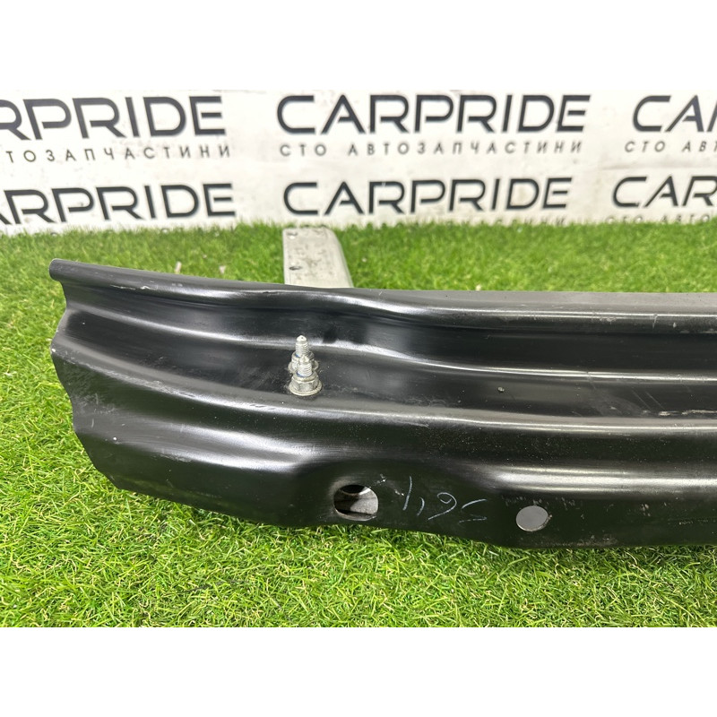 Усилитель бампера (наружные элементы кузова) AUDI A4 B8 2012 2.0 CAEB 8T0807313A