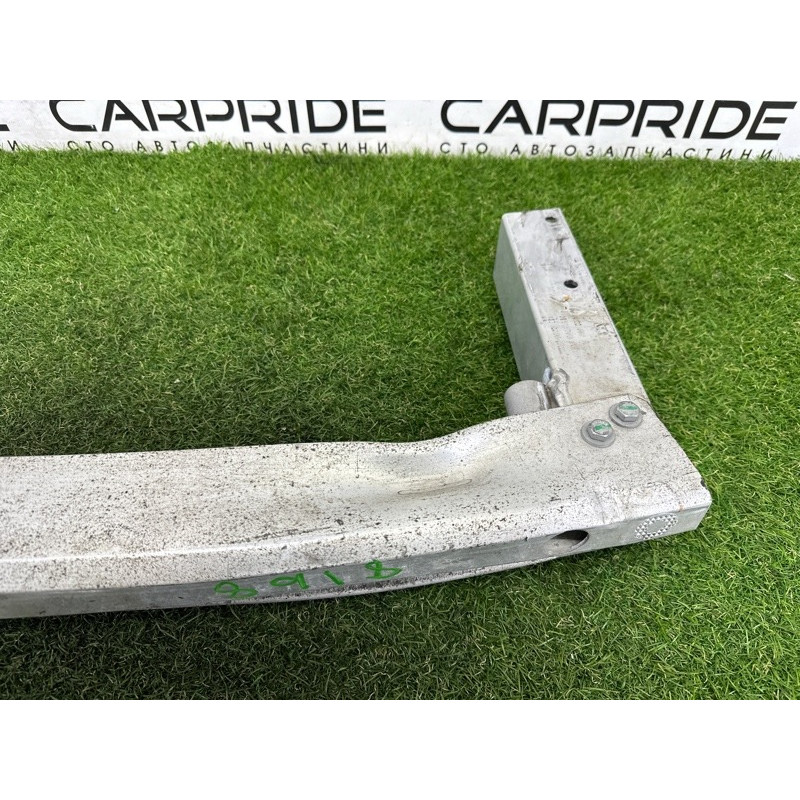 Усилитель бампера (наружные элементы кузова) AUDI Q5 8R 2012 2.0 CAEB 8R0807313B