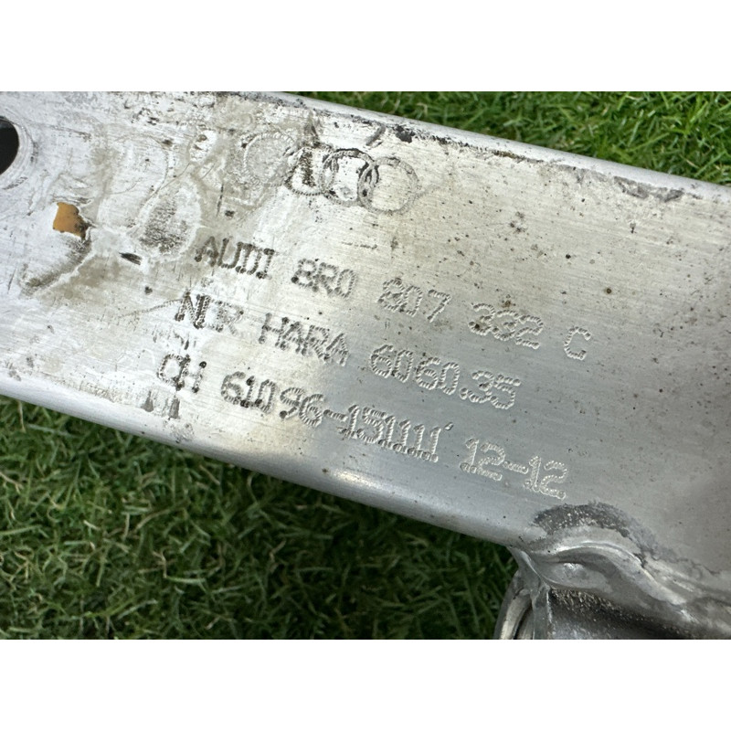 Усилитель бампера (наружные элементы кузова) AUDI Q5 8R 2012 2.0 CAEB 8R0807313B