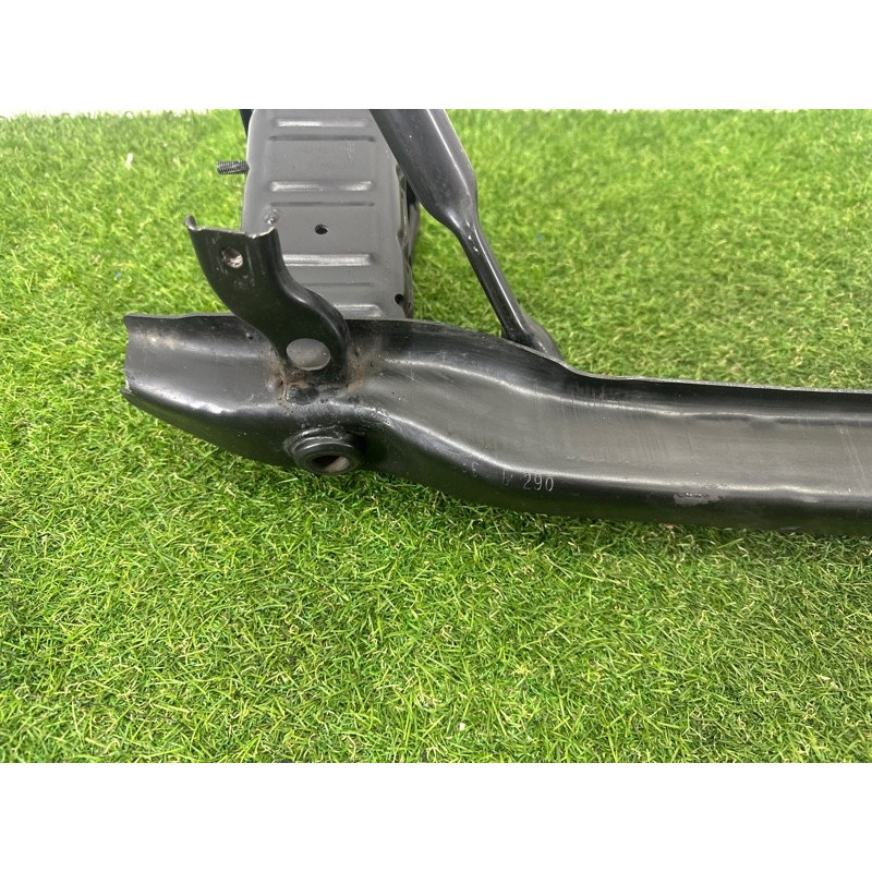 Усилитель бампера (наружные элементы кузова) BMW X5 E70 2011 3.0 N55B30 51117229085