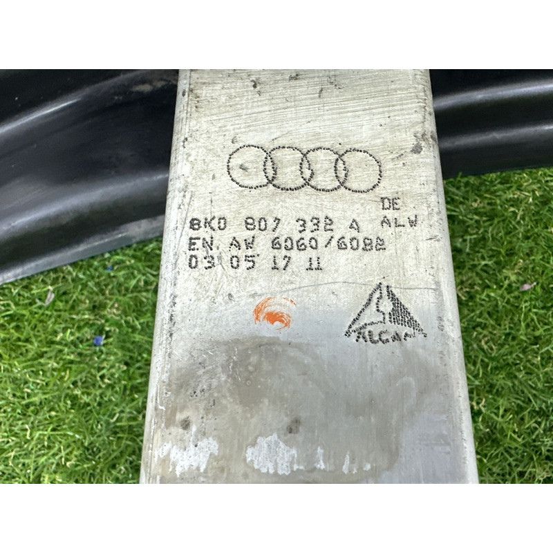Усилитель бампера (наружные элементы кузова) AUDI A4 B8 2012 2.0 CAEB 8T0807313A
