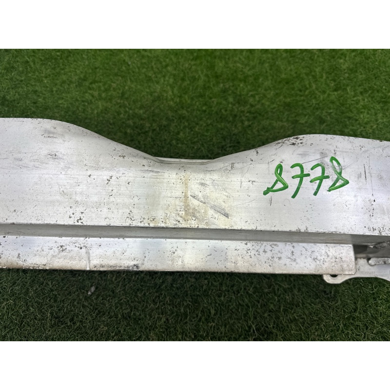 Усилитель бампера (наружные элементы кузова) AUDI A7 4G 2012 3.0 CGXB 4G8807309B