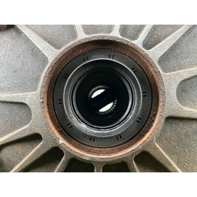 Редуктор (трансмиссия) Toyota Sequoia XK60 4111034541