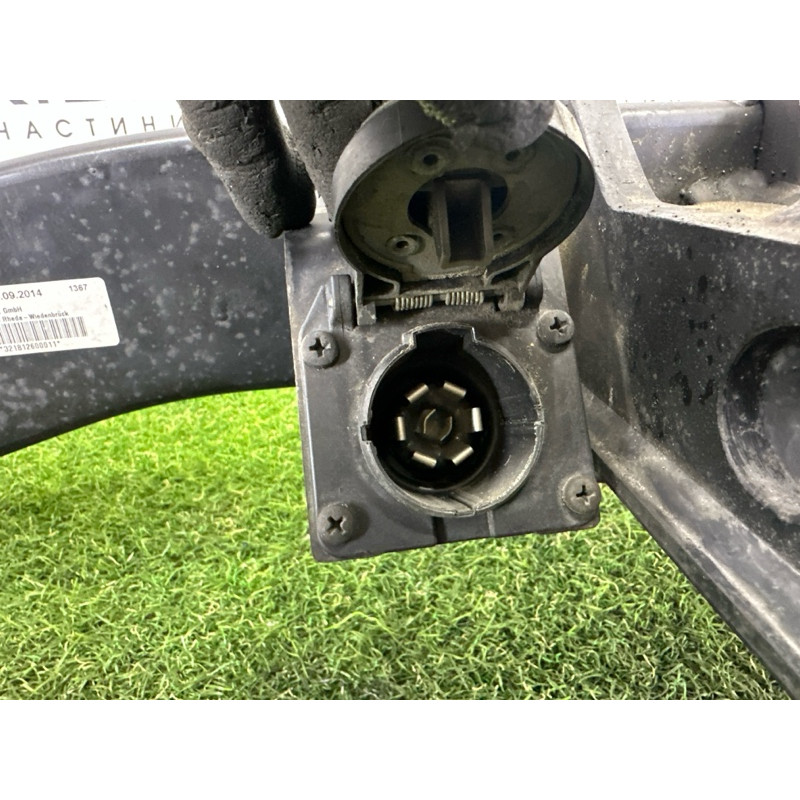 Фаркоп (кузов і елементи) Volkswagen Touareg NF 2015 3.6 CGRA 7P6803881E