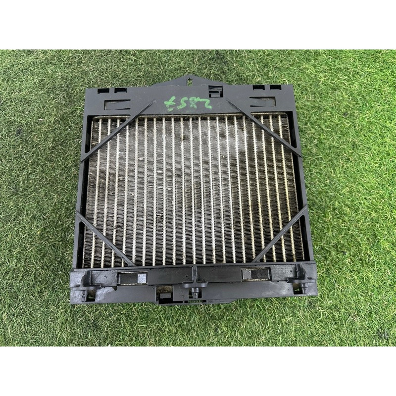 Радиатор масляный (система охлаждения) BMW 7-series F01 2011 3.0 N54 17217572542