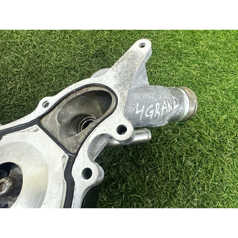 Помпа (система охлаждения) Jeep Grand Cherokee WK2 2020 3.6 68311108AE