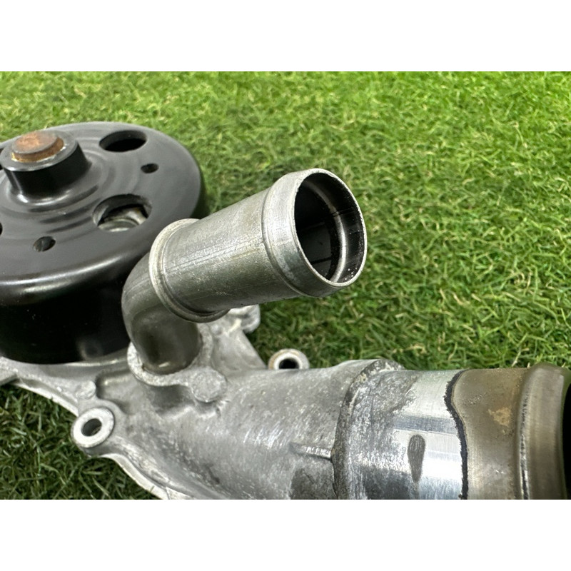 Помпа (система охлаждения) Jeep Grand Cherokee WK2 2020 3.6 68311108AE