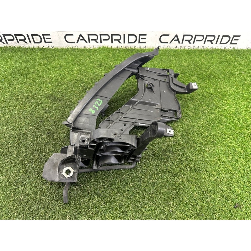 Кронштейн фары (кузов и элементы) AUDI A4 B8 2012 2.0 CAEB 8K0805608C