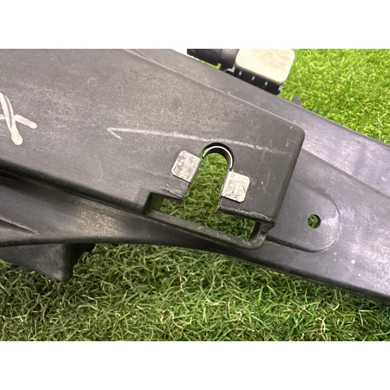 Крепление крыла (кузов и элементы) BMW X5 E70 2011 3.0 N55B30 51657157984