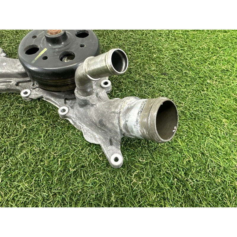 Помпа (система охлаждения) Jeep Grand Cherokee WK2 2017 68311108AA