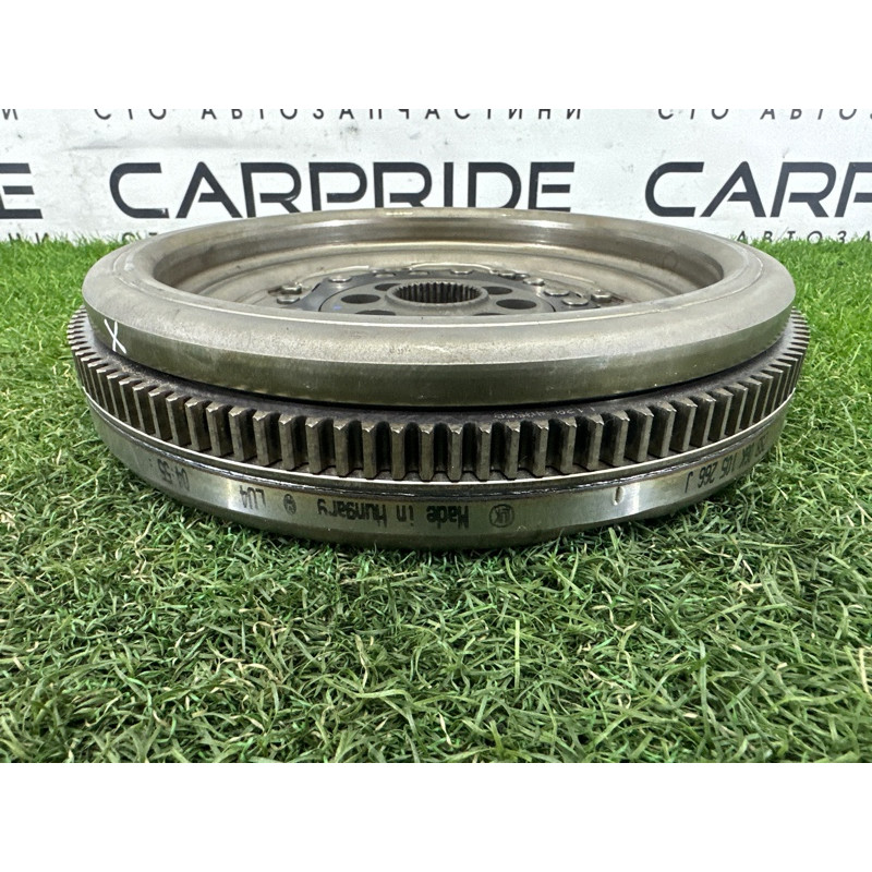 Маховик (двигатель и элементы) AUDI A3 8V 2015 1.8 CNSB 06K105266J