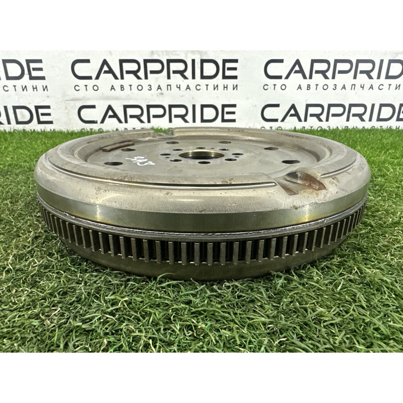 Маховик (двигатель и элементы) AUDI A3 8V 2015 1.8 CNSB 06K105266J