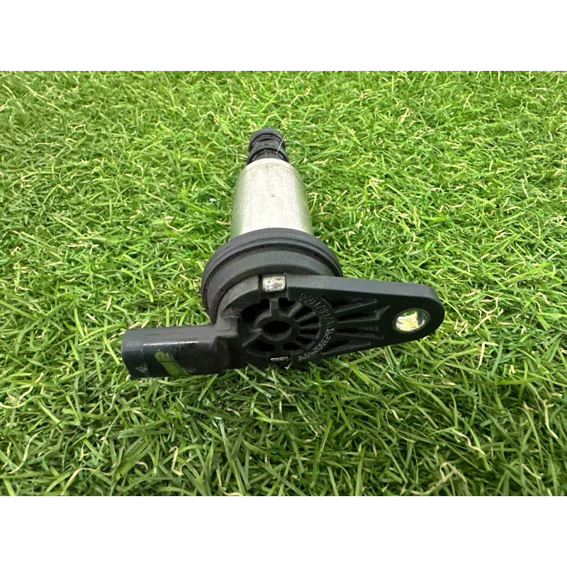 Клапан фазорегулятора (электрика двигателя) Jeep Grand Cherokee WK2 2017 5047897AC